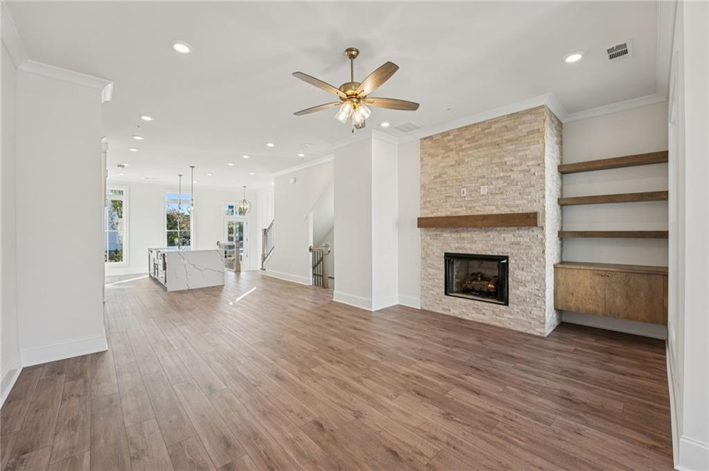 Towns on Thompson - Residential