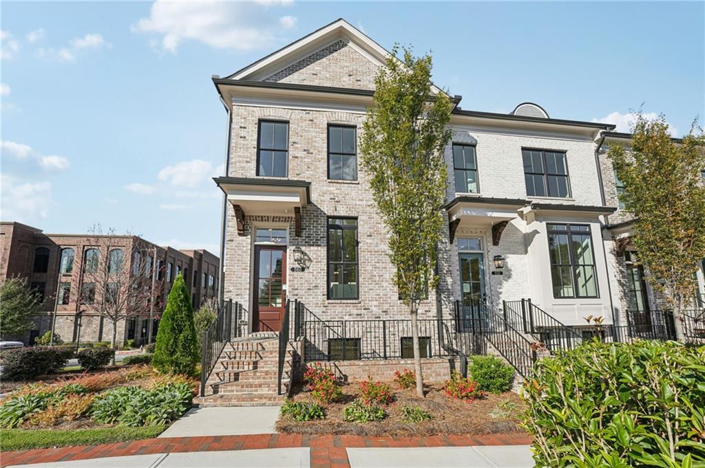 Towns on Thompson - Residential