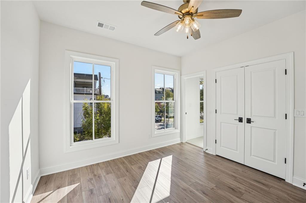 Towns on Thompson - Residential