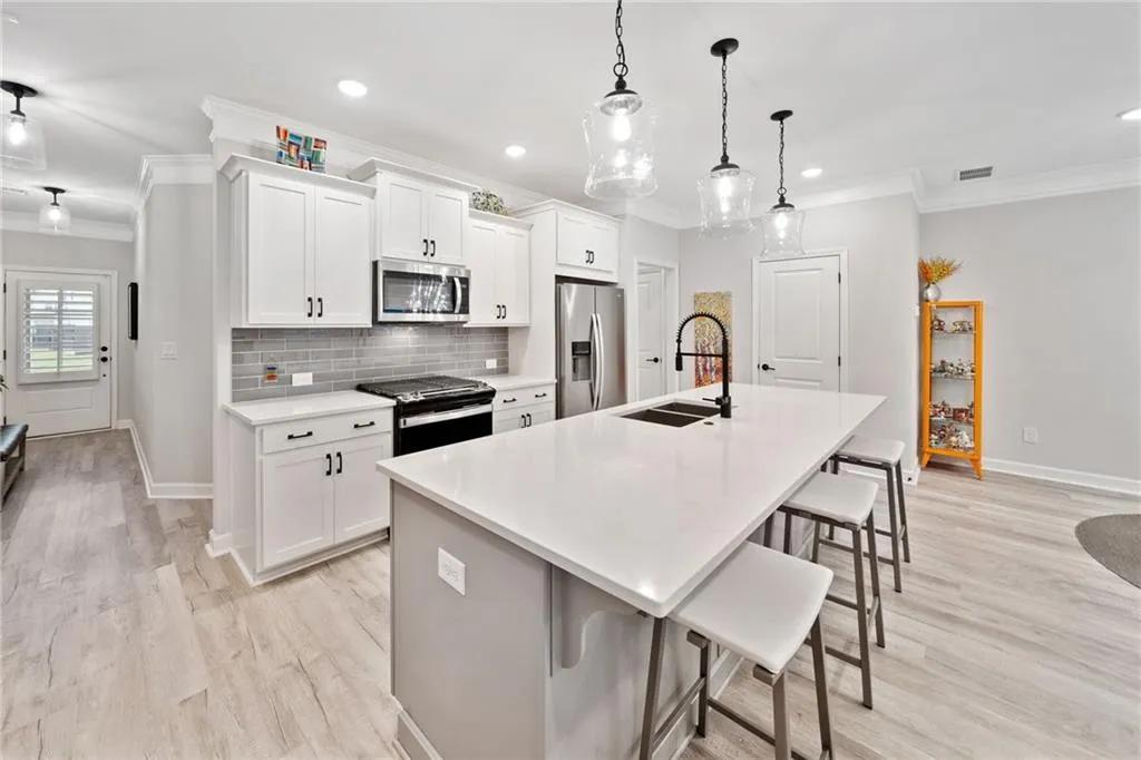 Powder Springs, Georgia 30127, United States, 3 Bedrooms Bedrooms, ,3 BathroomsBathrooms,Residential,Pending,5890