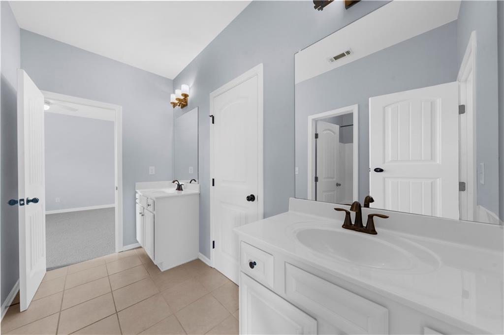 5435 Mirror Lake Drive, Cumming, Georgia image 45