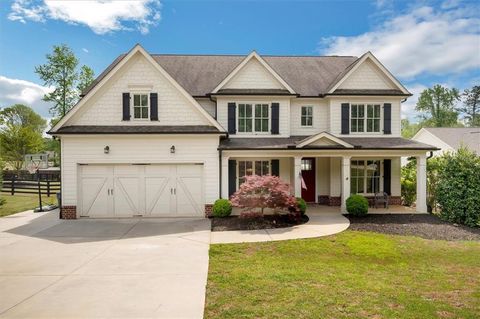A home in Flowery Branch