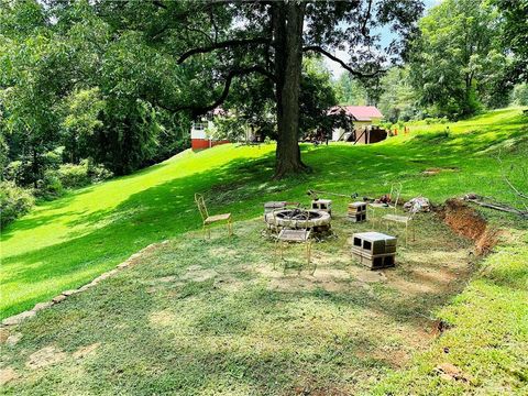 2582 White Sulphur Road Gainesville GA 30501