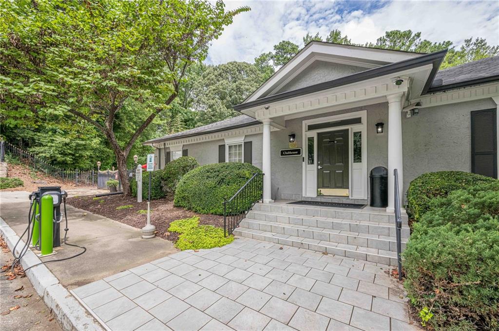 1118 Pine Heights Drive