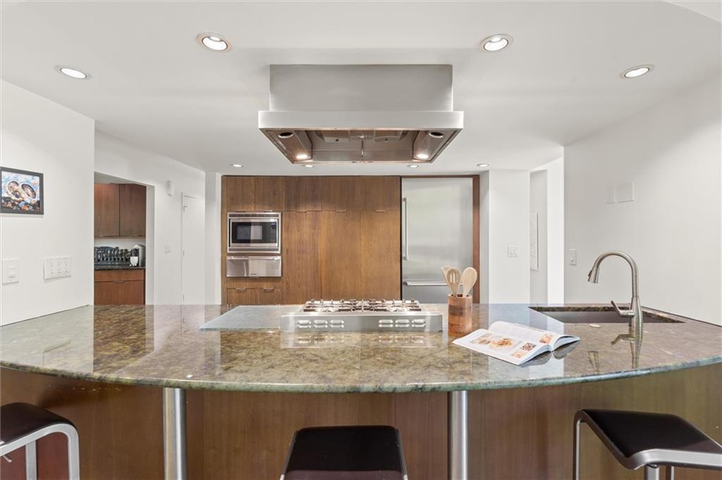 365 Brentwood Terrace NE