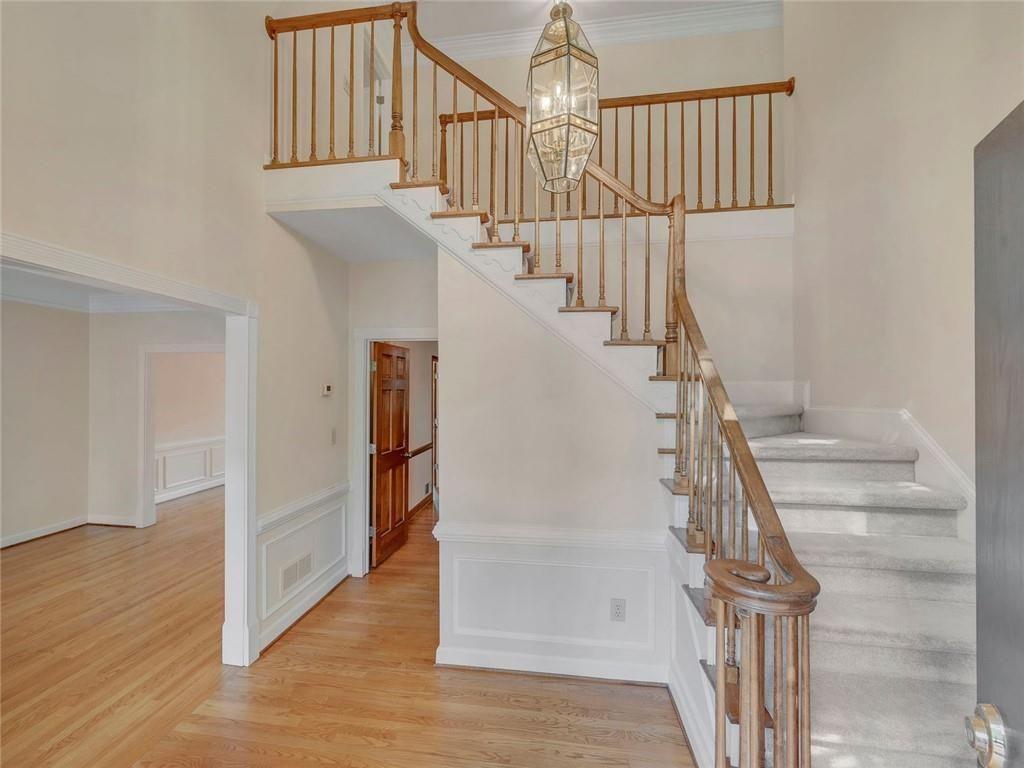 1020 Summer Oaks Close