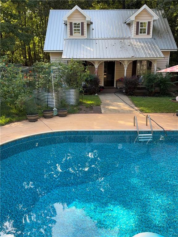 1290 Moreland Road