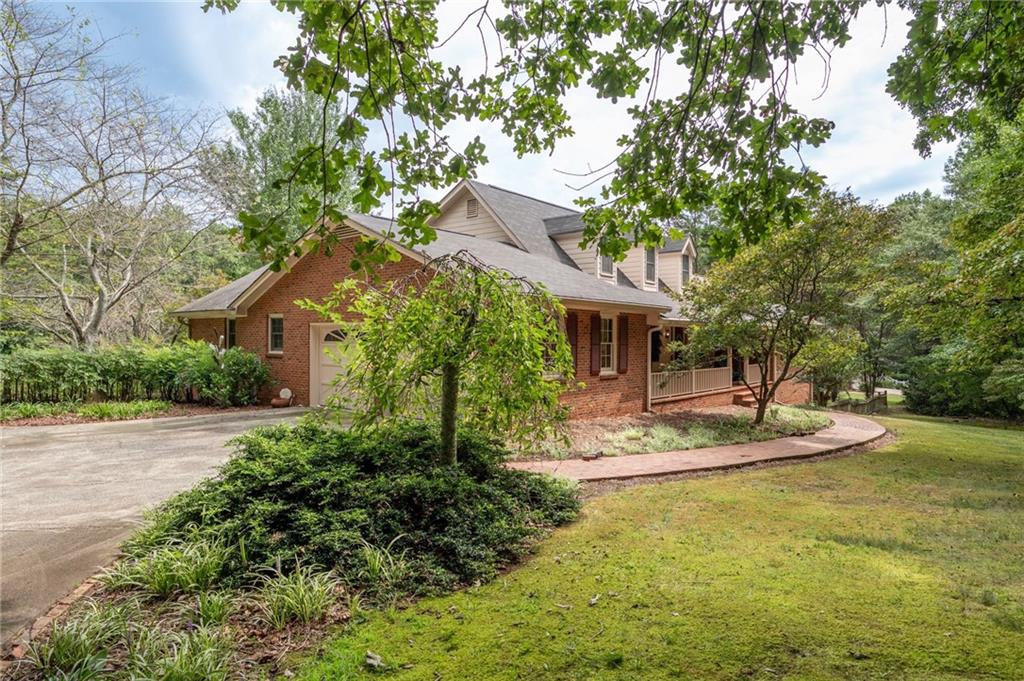 1827 Lost Mountain Road