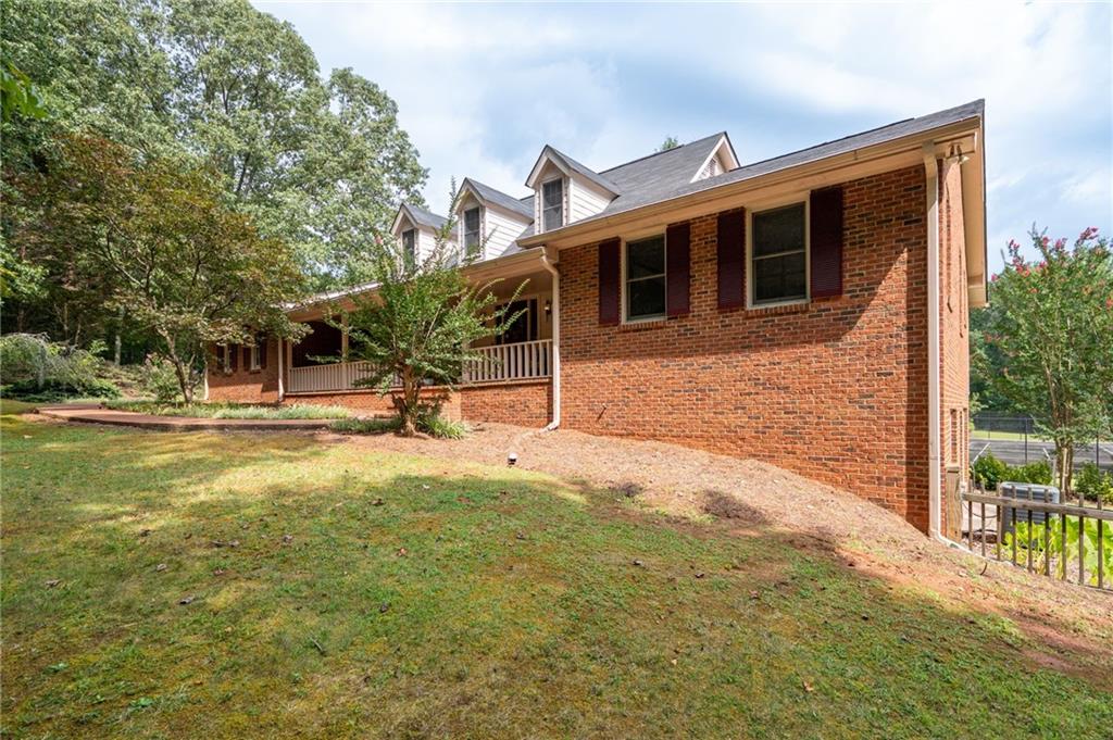1827 Lost Mountain Road