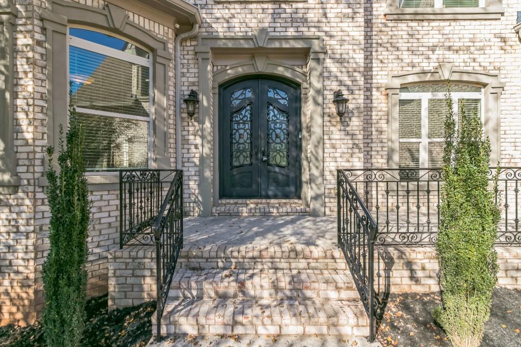 3939 Perry Pass