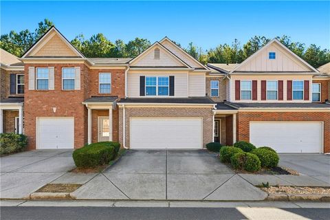 Townhouse For Sale - 3923 Snipes Court<br/> Lilburn, GA 30047