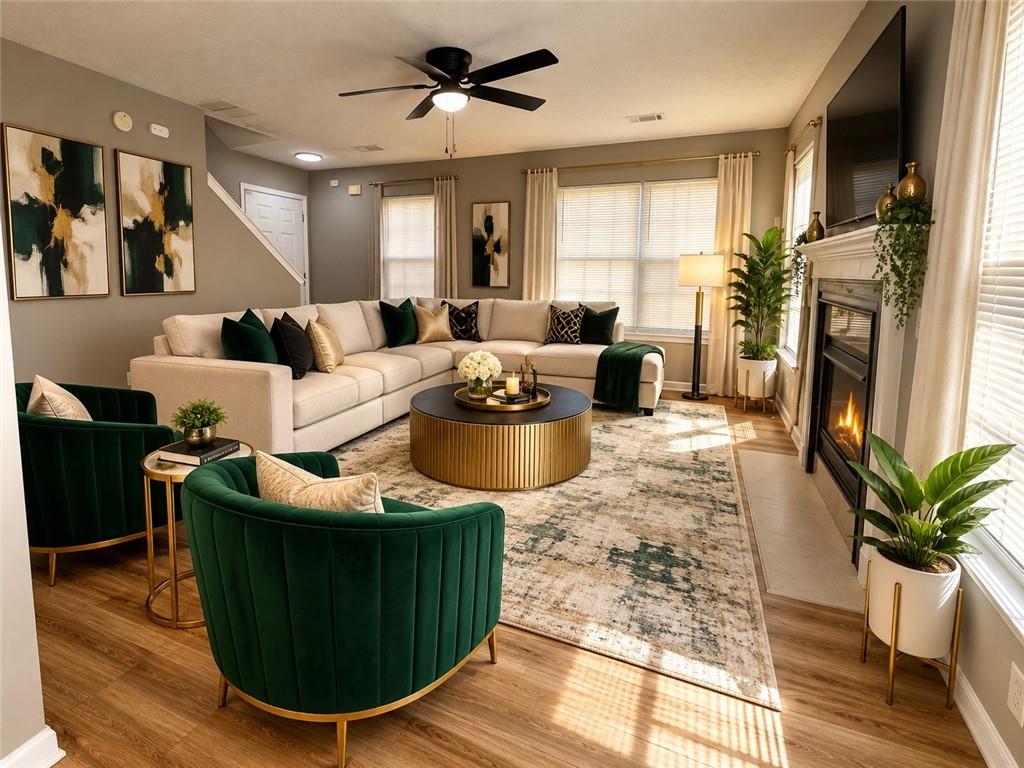 310 Lakeside Circle