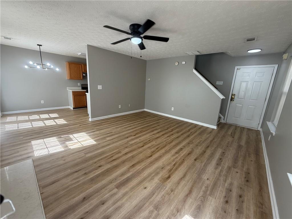 310 Lakeside Circle