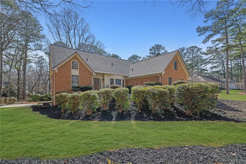 525 Saddle Crest Drive