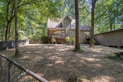 A home in Dawsonville