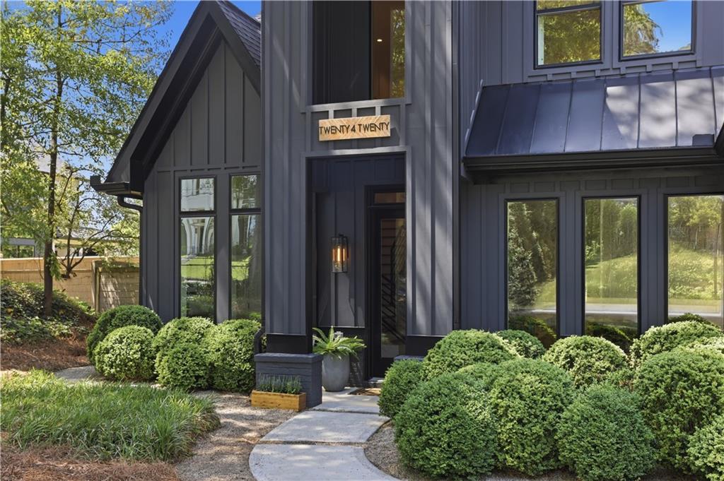 2420 Wawona Drive NE