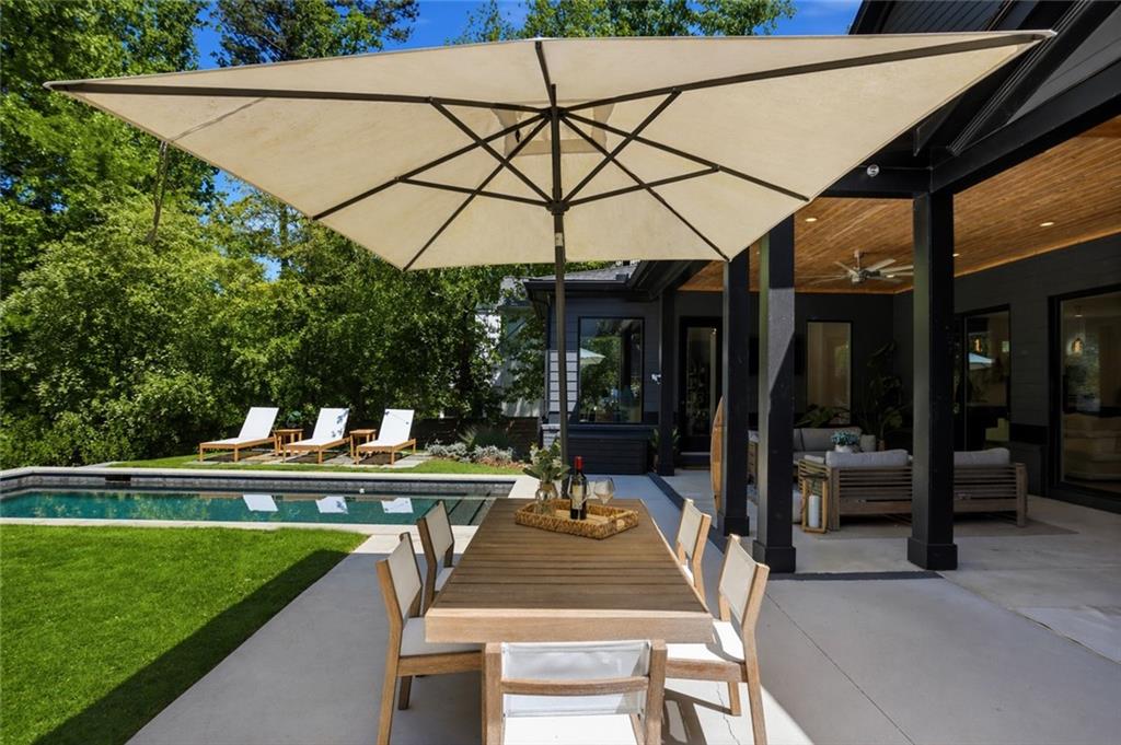 2420 Wawona Drive NE