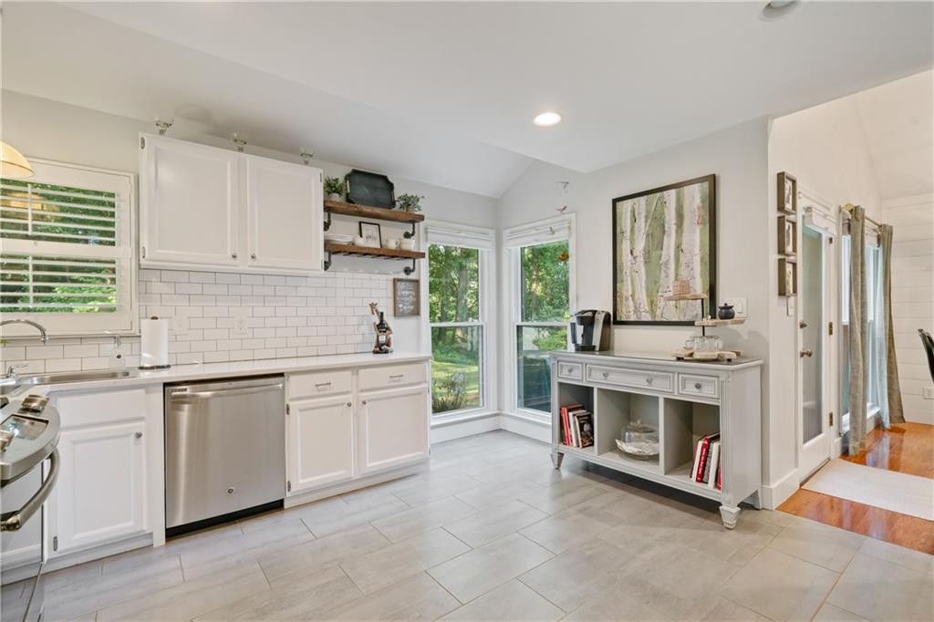 409 Roswell Green Lane