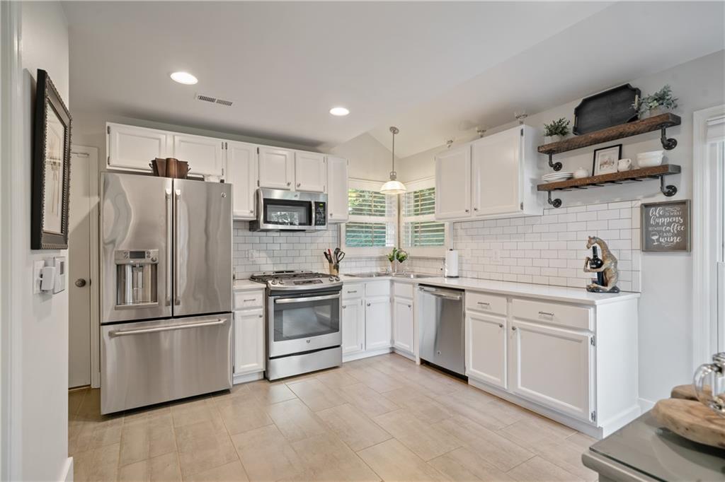 409 Roswell Green Lane
