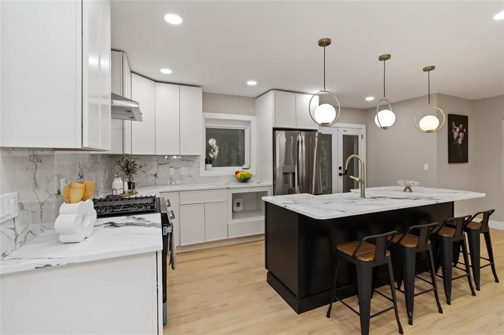 2338 GREENGLADE Road NE