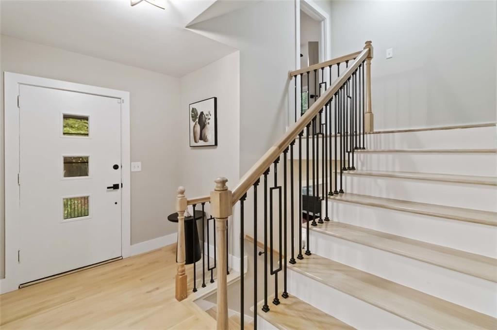 2338 GREENGLADE Road NE