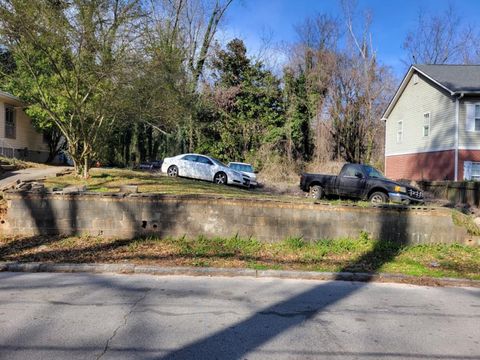 Photo of 1239 Plaza Avenue SW, Atlanta, GA 30310 (MLS # 7343550)