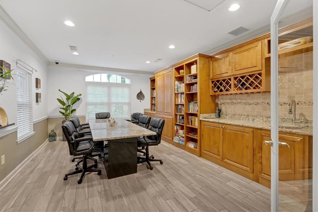 1075 Peachtree Walk NE A206