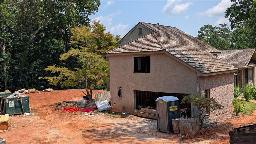 870 Waddington Court