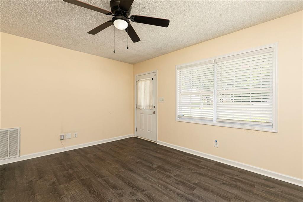 1898 Live Oak Drive
