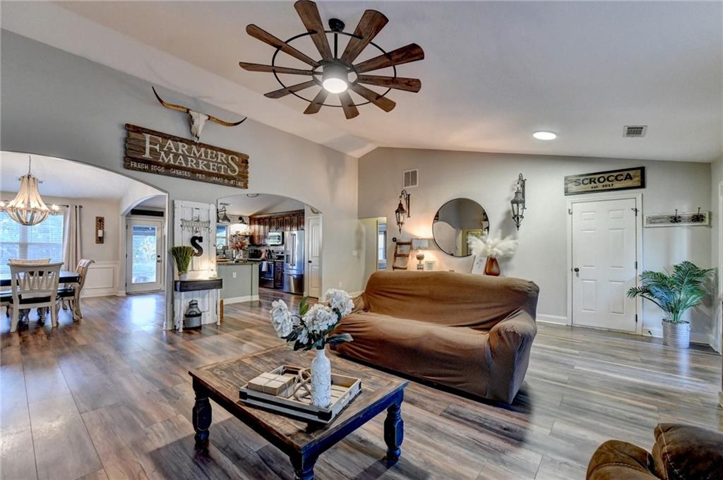 1052 Blakewood Court