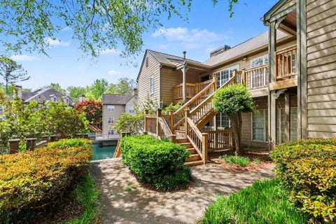 Condo For Sale - 702 Mill Pond Drive<br/> Smyrna, GA 30082