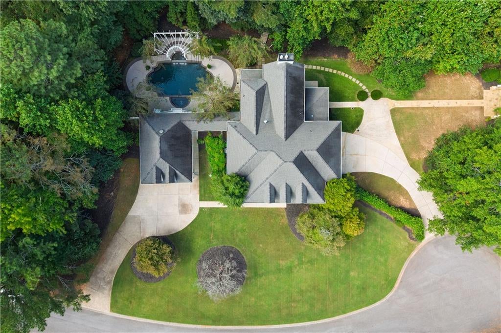 Photo of 1813 Wynthrop Manor Drive SW, Marietta, GA 30064 (MLS # 7841228)