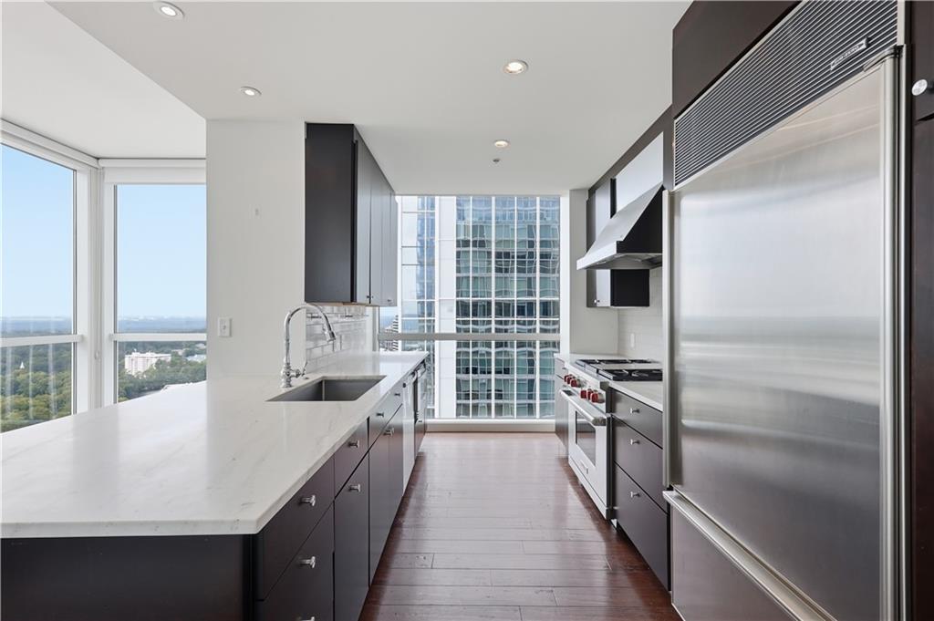 3325 Piedmont Road NE 2702
