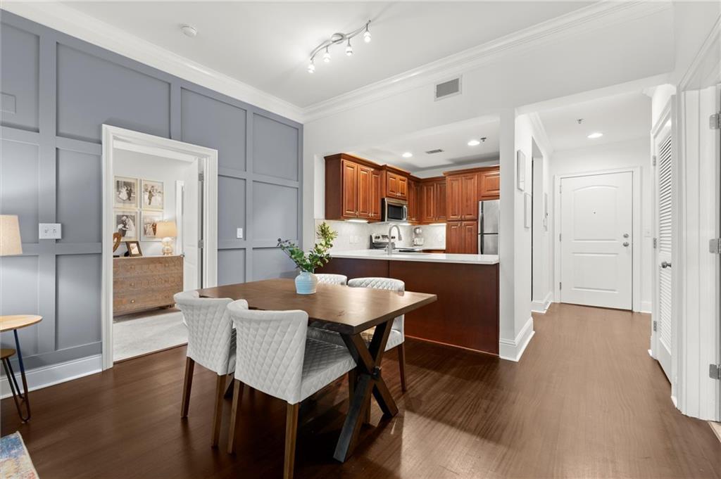 2277 Peachtree Road NE 302