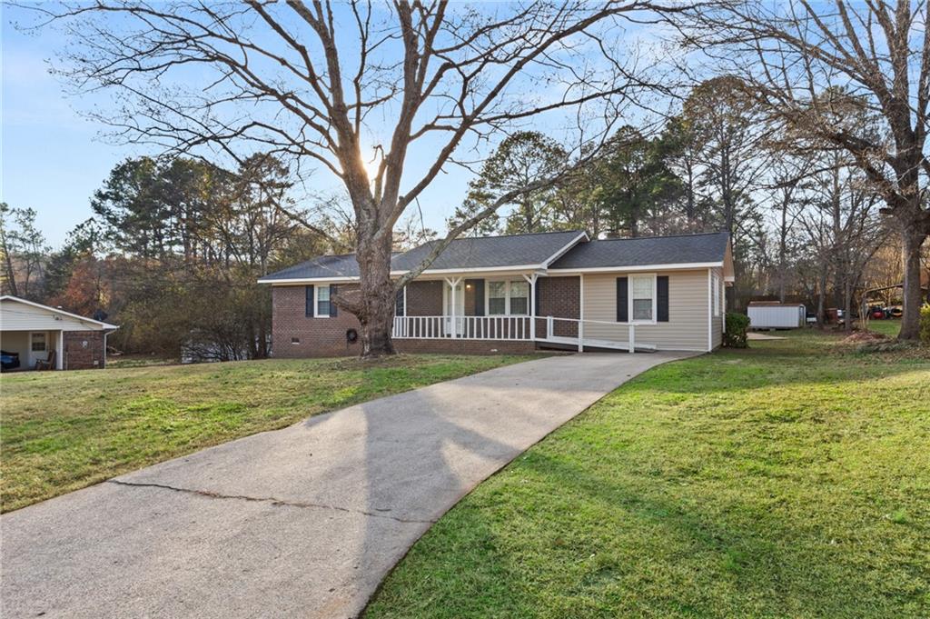 11 Lakemont Drive, Silver Creek, Georgia image 4