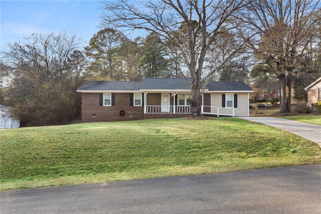 11 Lakemont Drive, Silver Creek, Georgia image 2