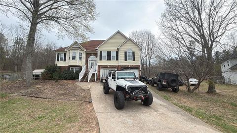 Homes For Sale - 15 Indian Valley Way<br/> Rydal, GA 30171