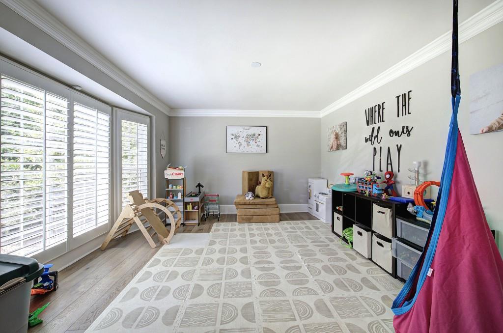 Marietta, Georgia, 30068, United States, 6 Bedrooms Bedrooms, ,5 BathroomsBathrooms,Residential,Active,2044569
