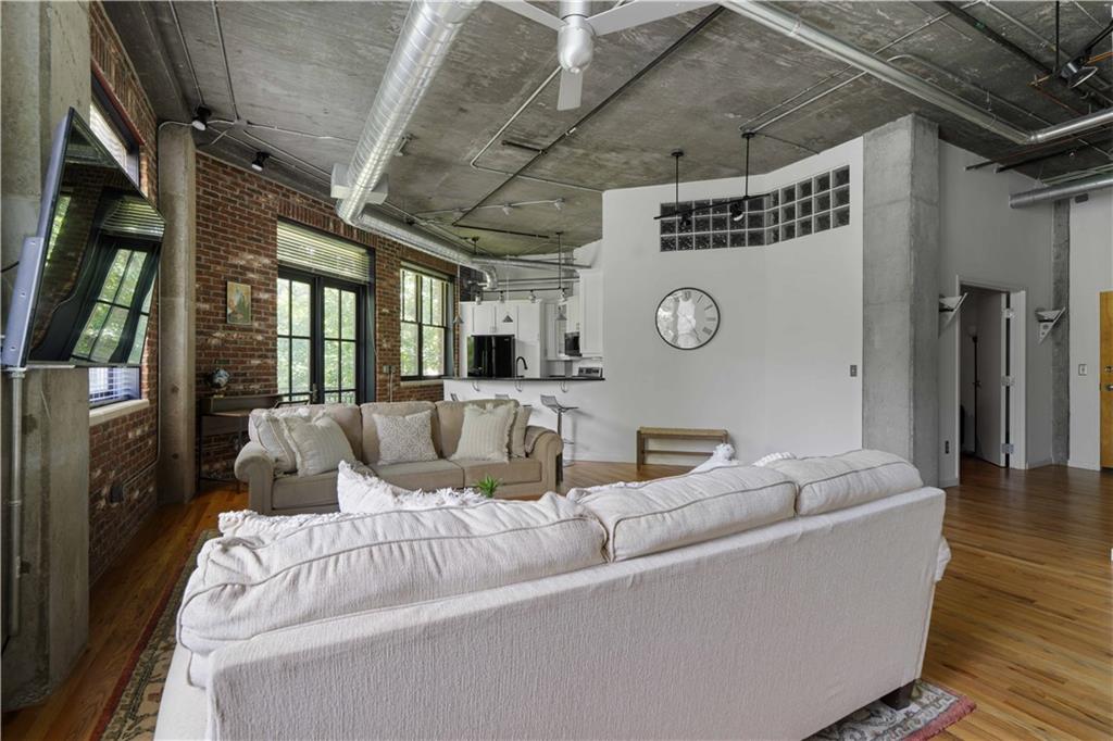 3235 Roswell Road 505