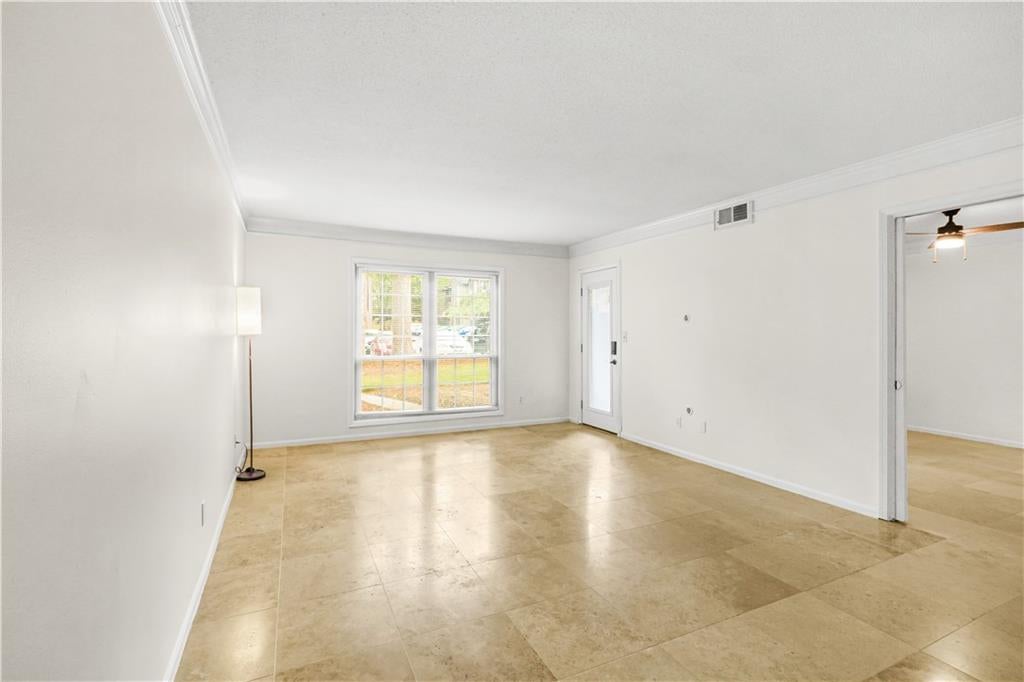 6851 Roswell Road M13