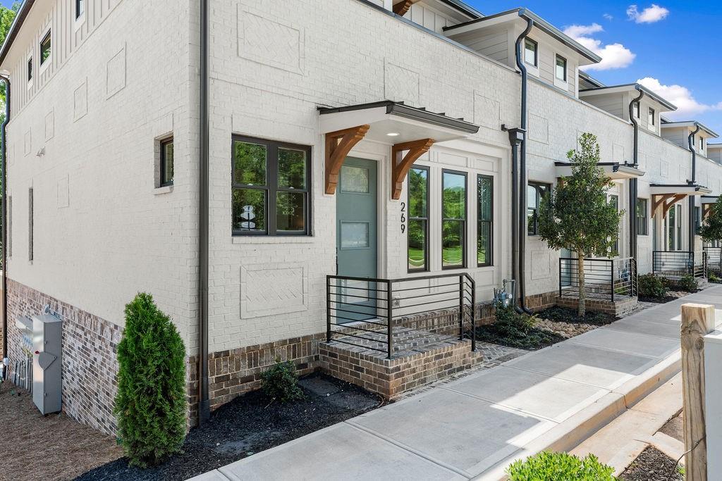 The Carlyle - Residential