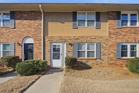 Condo For Sale - 57 Northdale Place<br/> Lawrenceville, GA 30046