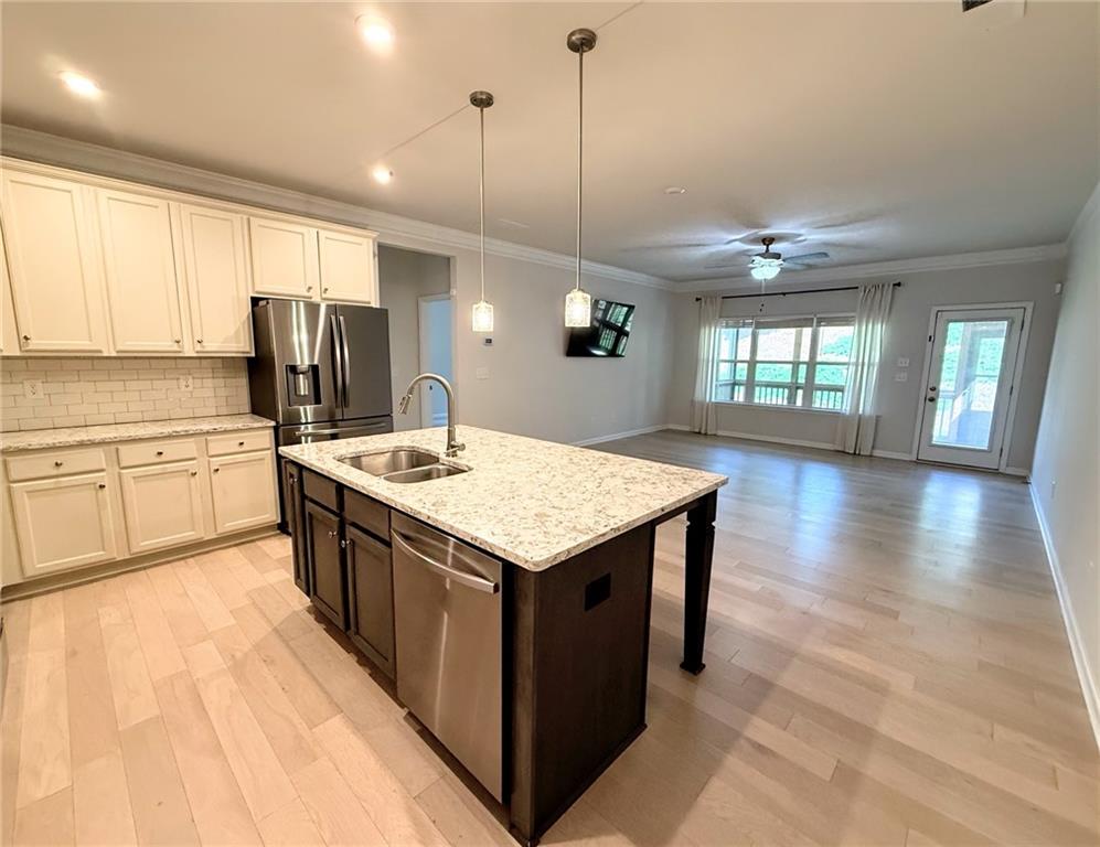 4561 Grenadine Circle