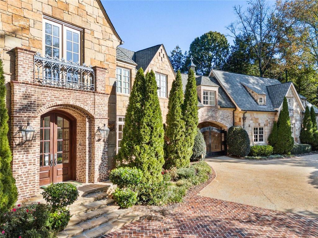 4131 Thunderbird Drive SE