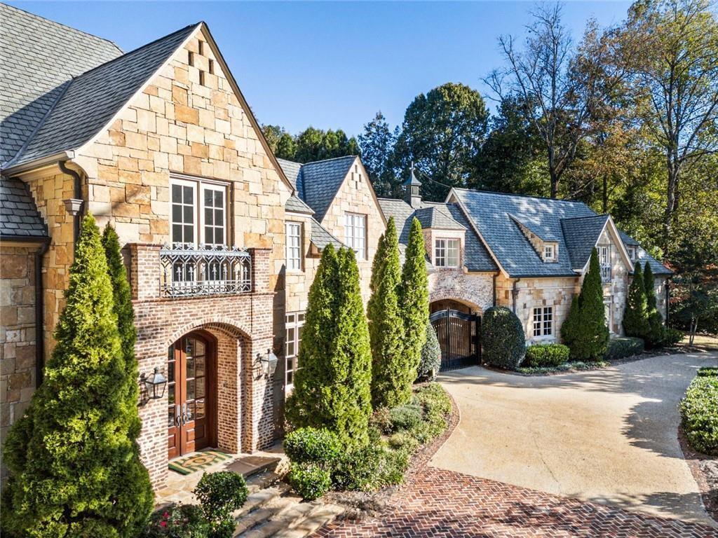 4131 Thunderbird Drive SE