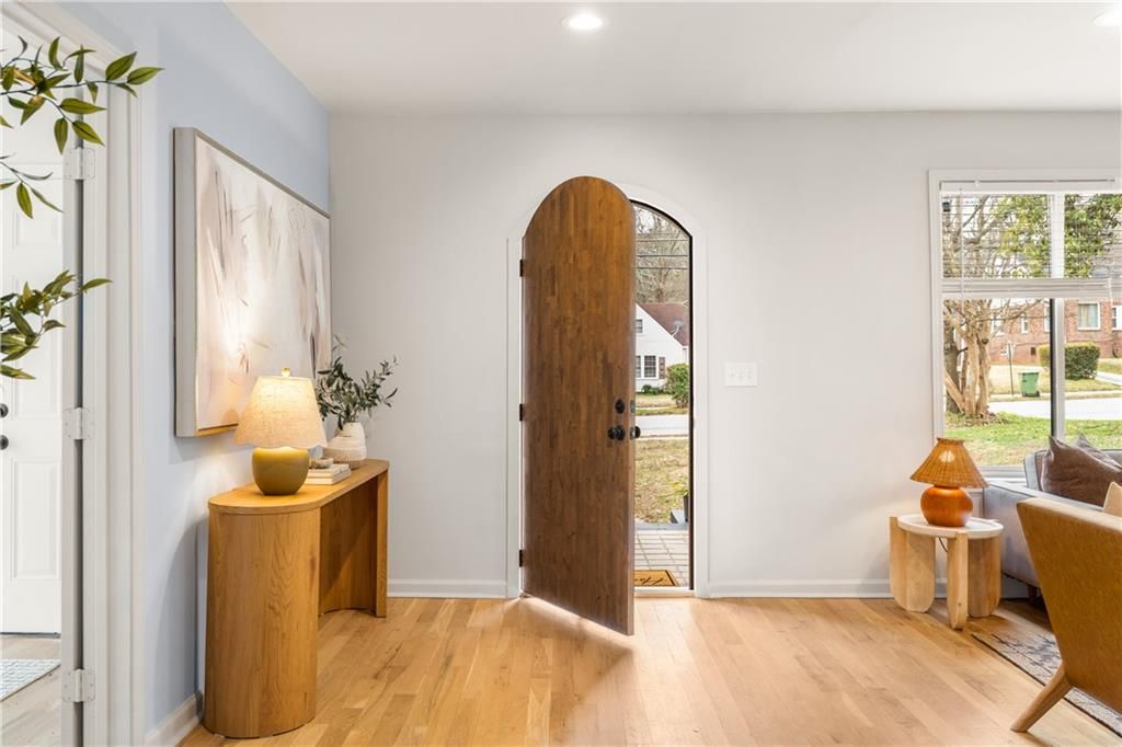 Photo of 1377 Martin Luther King Jr Drive SW, Atlanta, GA 30314 (MLS # 7729078)