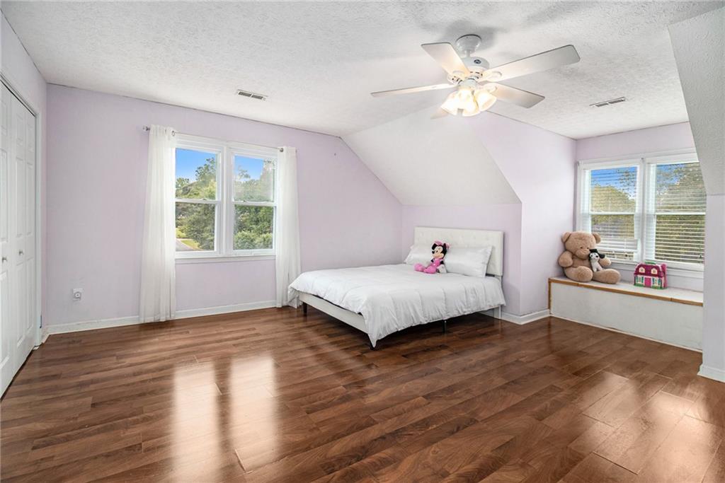 White Oak Northcrest - Residential