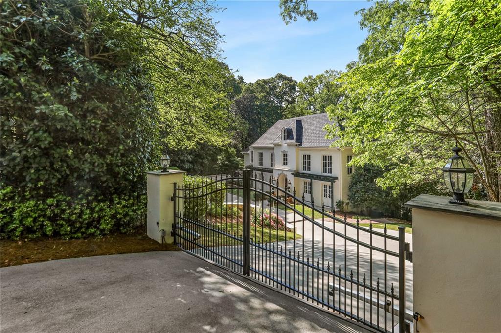 1658 Mount Paran Road, Atlanta, Georgia image 3