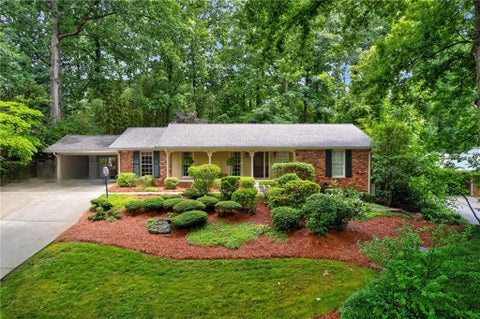 Homes For Sale - 6875 Castleton Drive<br/> Atlanta, GA 30328