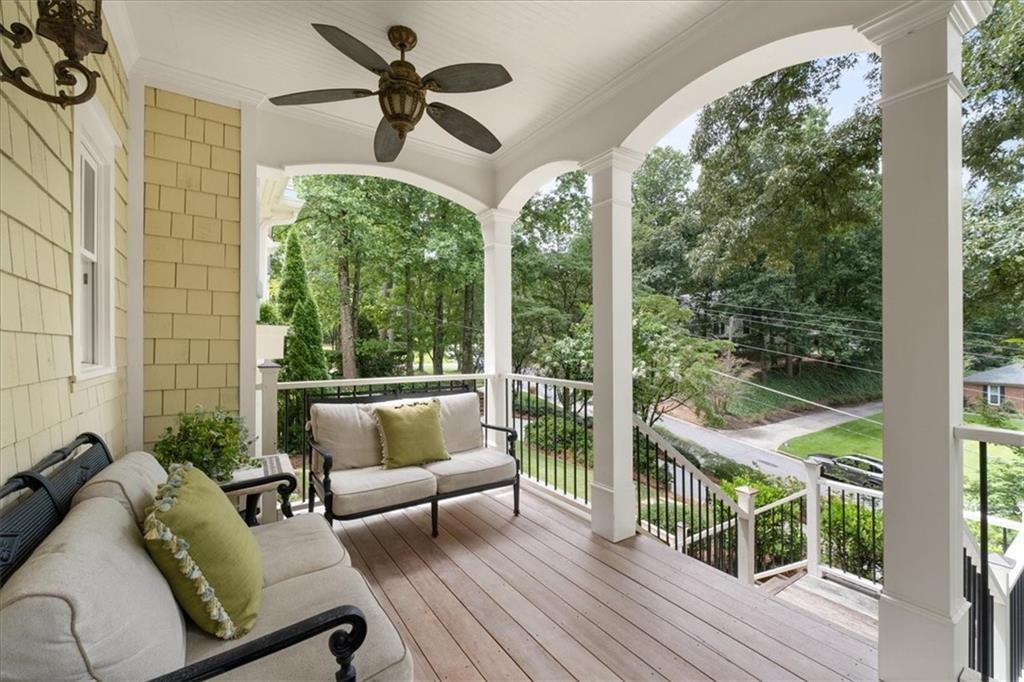 4449 Glengary Drive NE